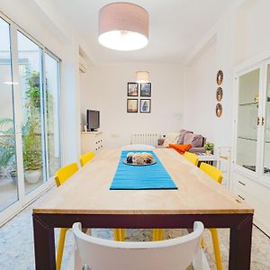 Cisnero's flat